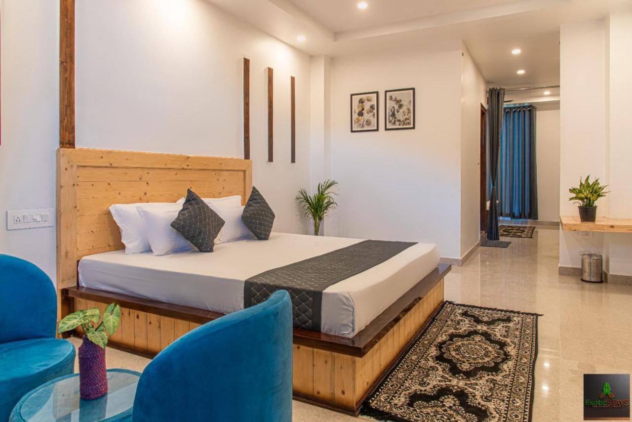The Hillside Inn Kasauli By Exotic Stays Екстериор снимка