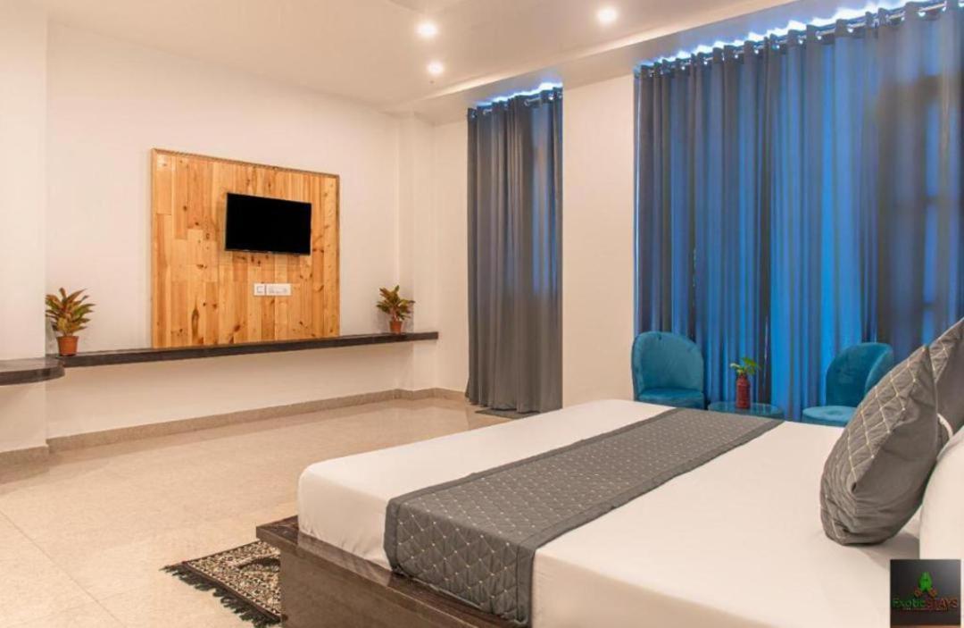 The Hillside Inn Kasauli By Exotic Stays Екстериор снимка